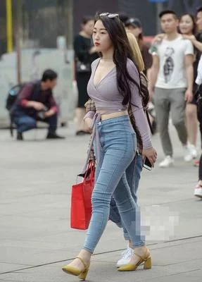 大叔看上女儿的闺蜜韩剧主角是谁